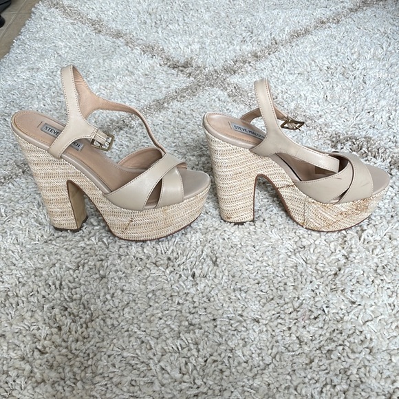 Beige Steve Madden high heels - Picture 3 of 5